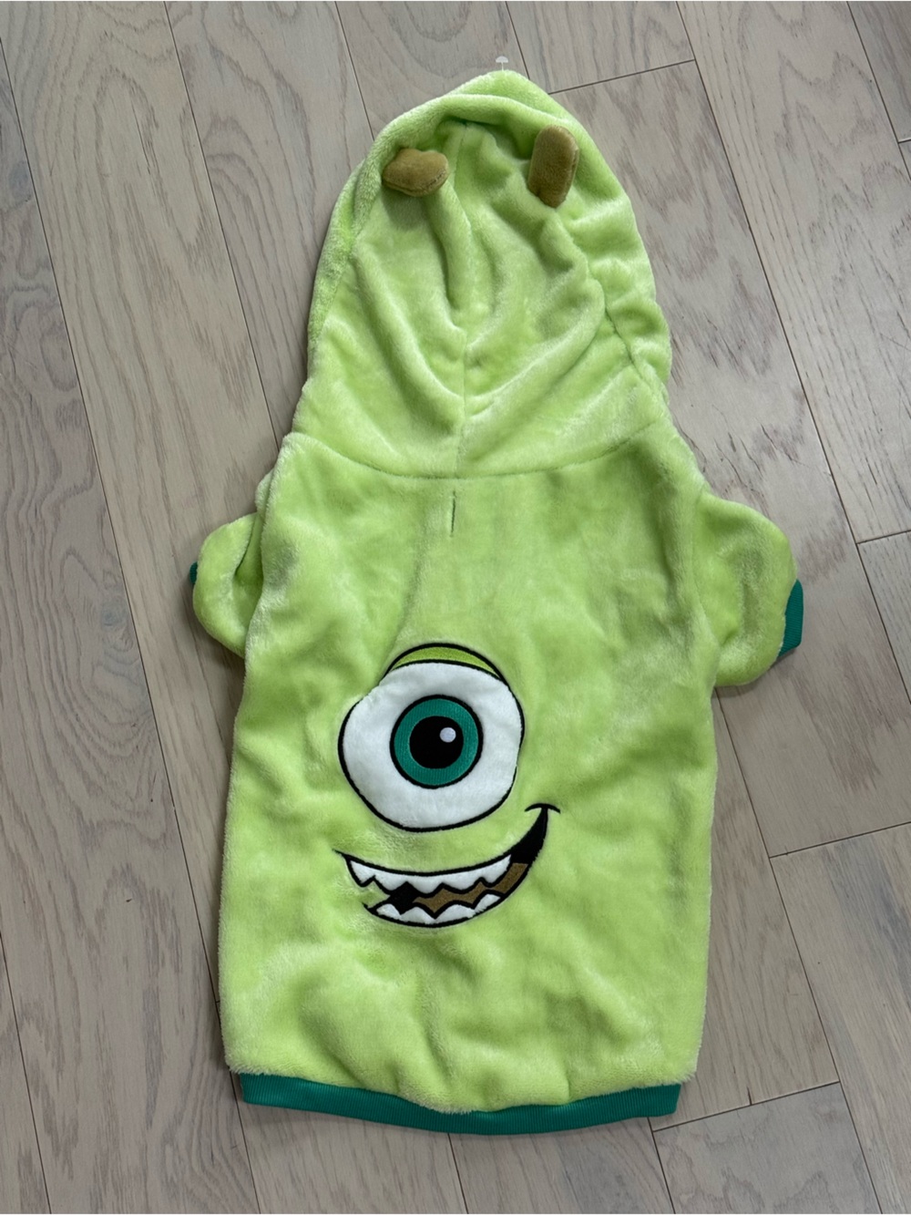 Monsters Inc Dog Costume – Lime Green New without tags! Size XL
